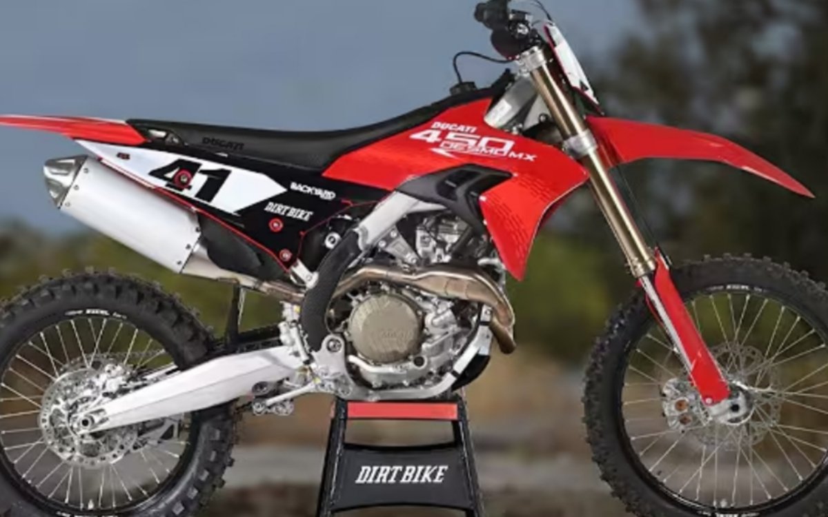 https://automotivedekho.com/ducati-goes-dirty-the-desmo450-mx-lands-in-india-at-rs-17-23-lakh/